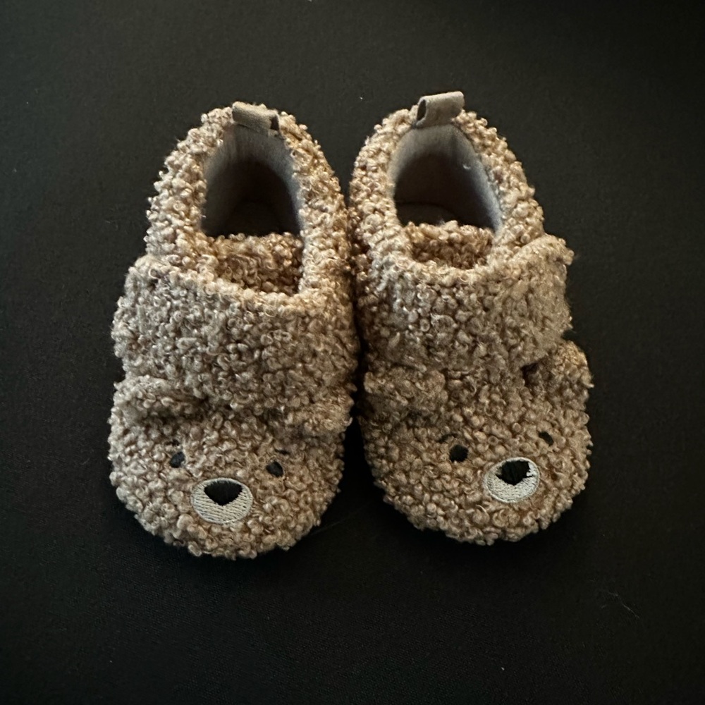 Cozy Tan Teddy Bear baby shoes